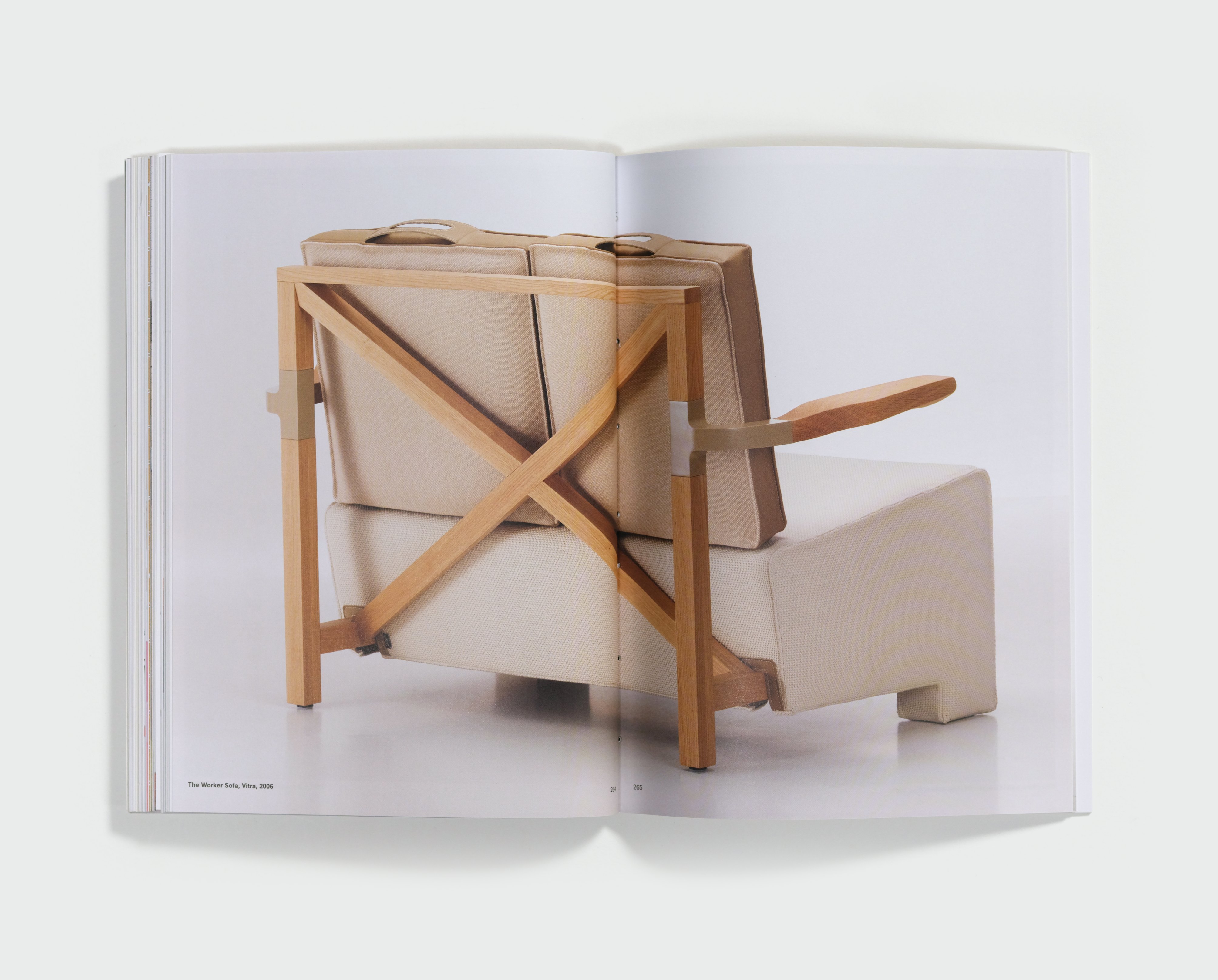 Misfit by Hella Jongerius — spread 7