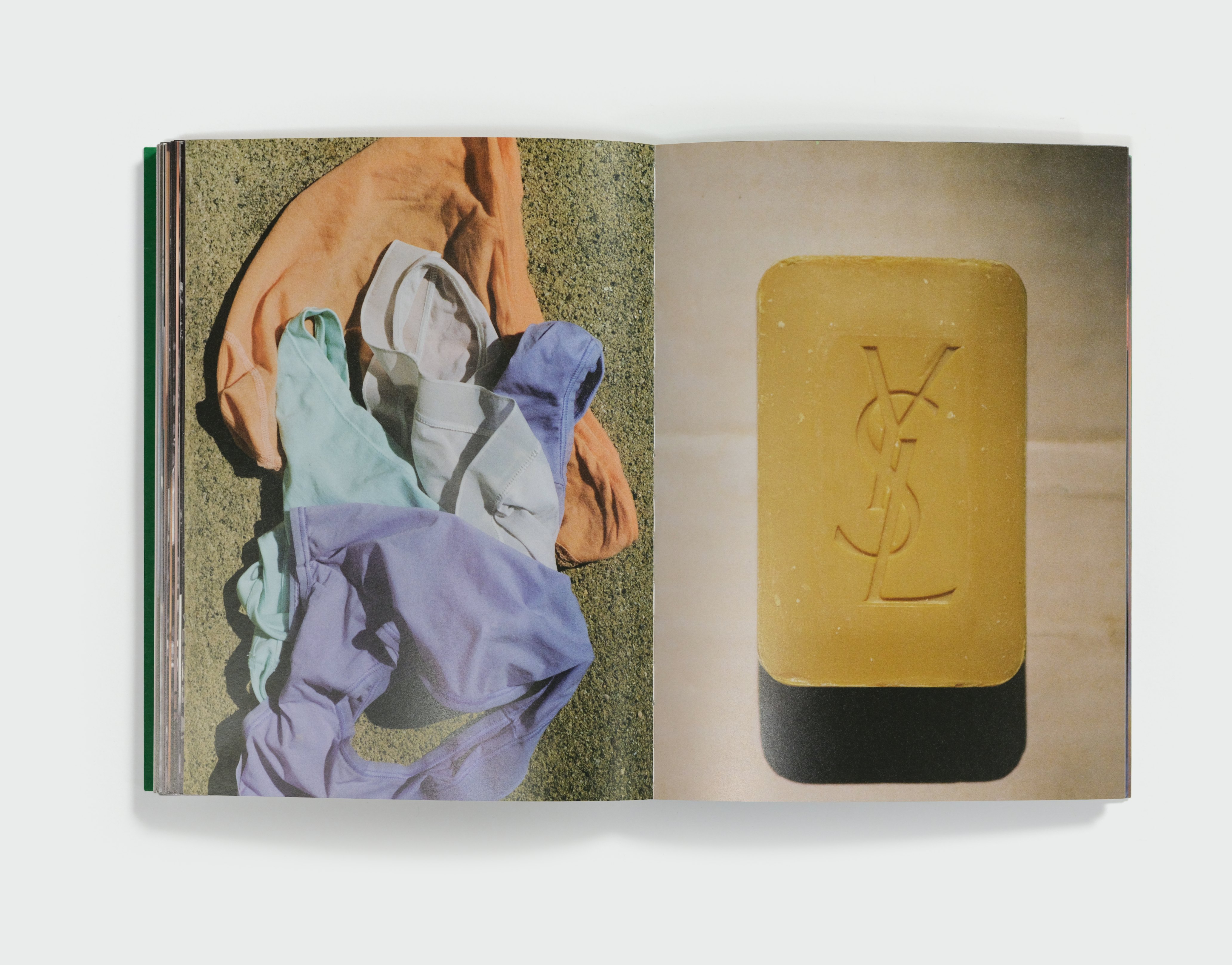 Jeux de Peau by Henrik Purienne — spread 8